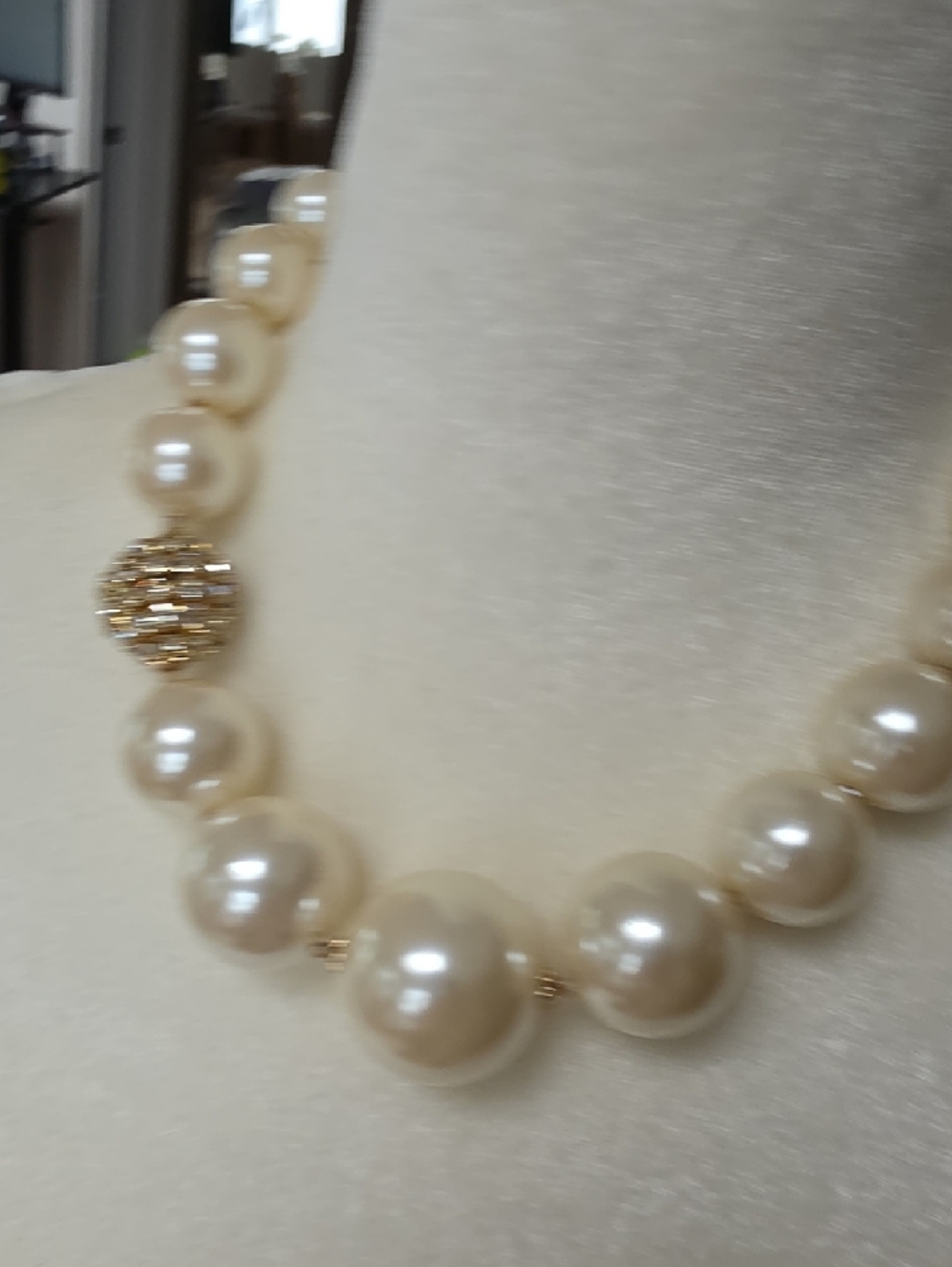 Pearl Statement Necklace with Gold Pavé Accent - Cream - Picture 5 of 6